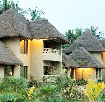 Vedic Village Spa Resort Calcutta Buitenkant foto