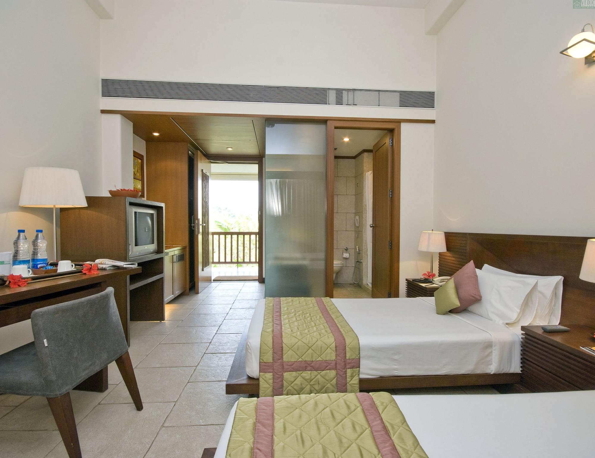 Vedic Village Spa Resort Calcutta Buitenkant foto