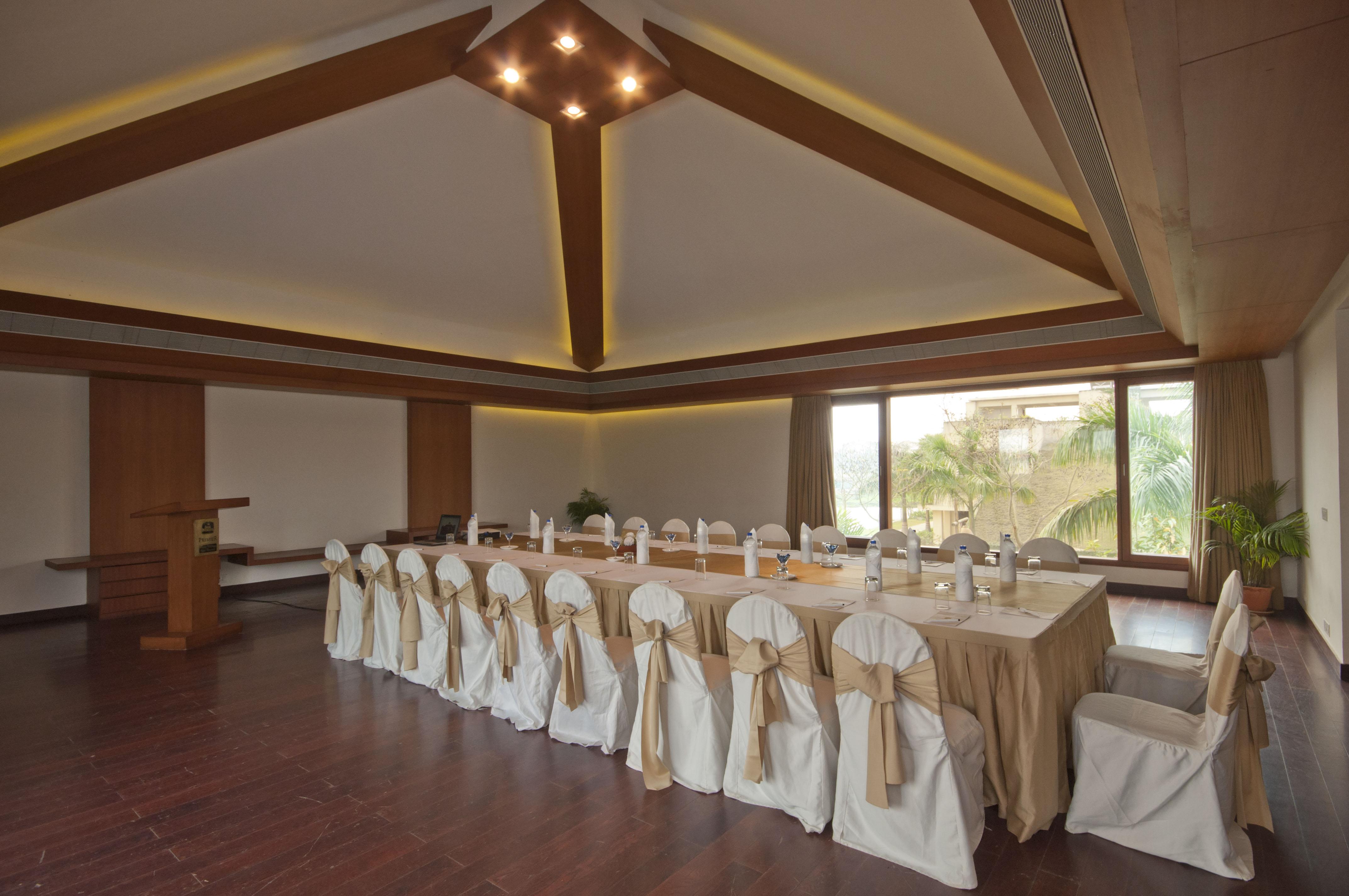 Vedic Village Spa Resort Calcutta Buitenkant foto