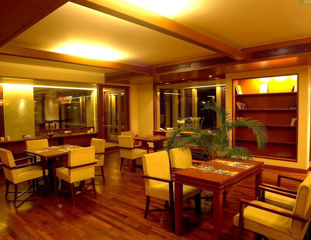 Vedic Village Spa Resort Calcutta Buitenkant foto