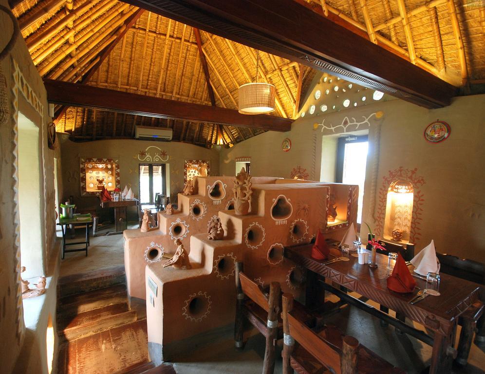 Vedic Village Spa Resort Calcutta Buitenkant foto