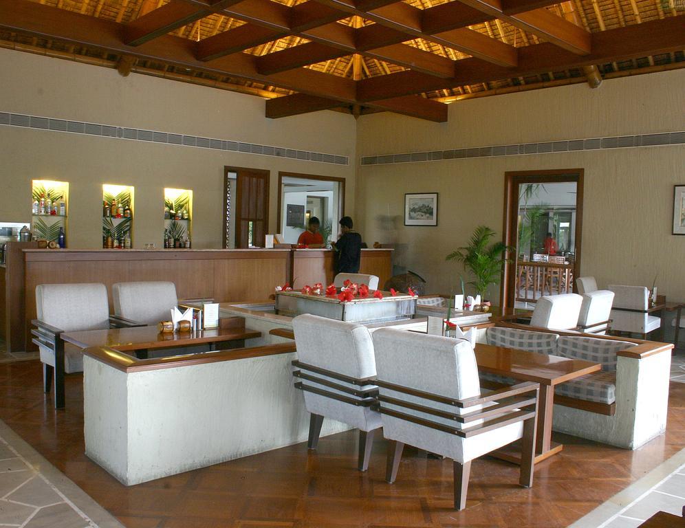 Vedic Village Spa Resort Calcutta Buitenkant foto