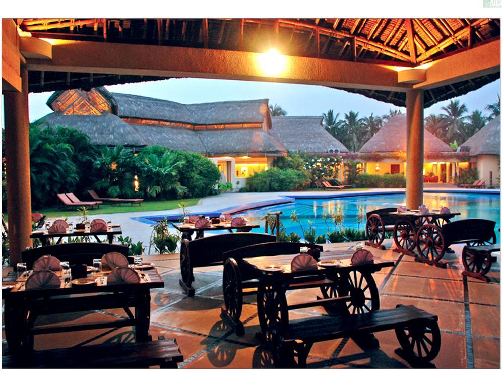 Vedic Village Spa Resort Calcutta Buitenkant foto