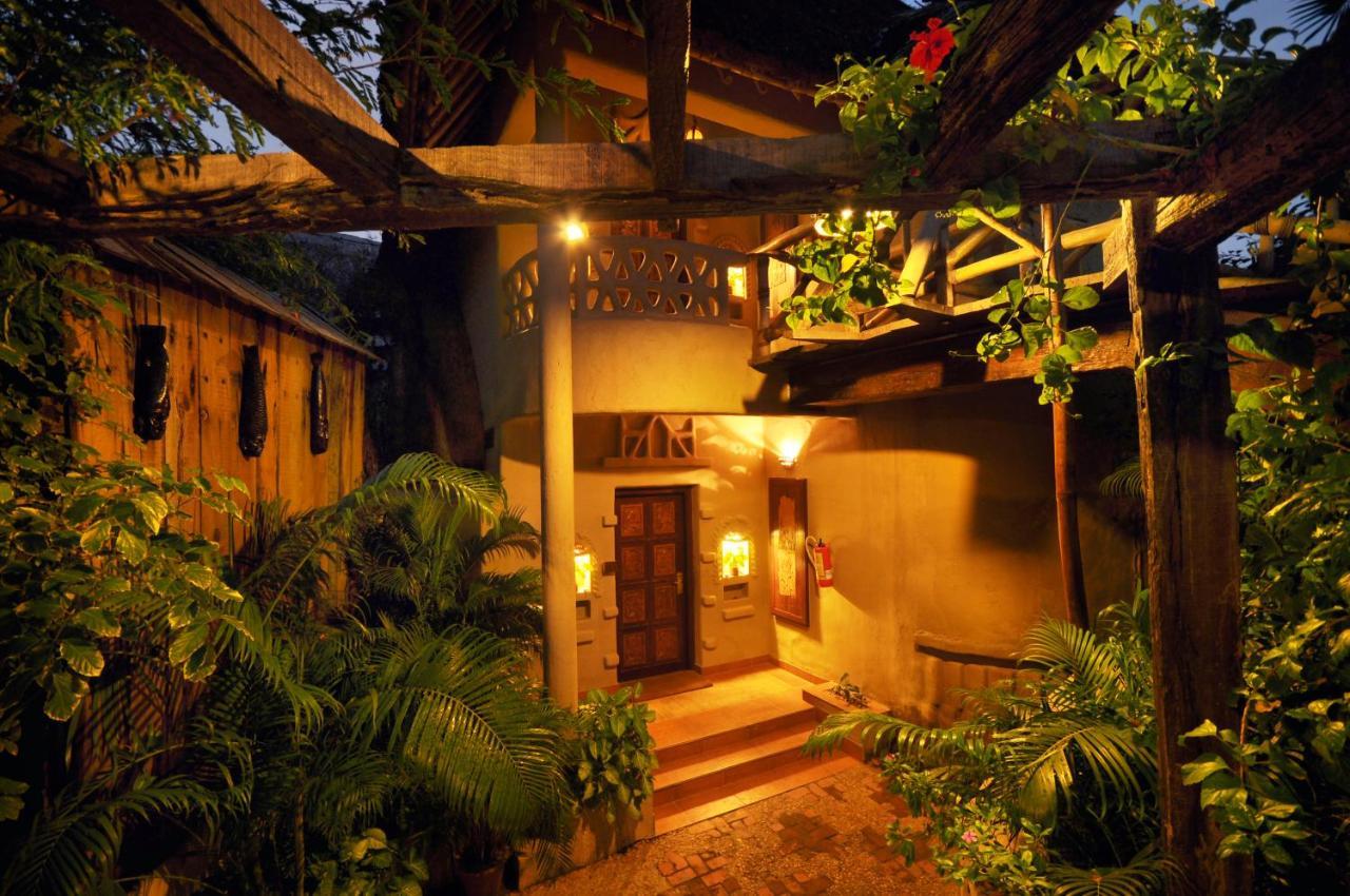 Vedic Village Spa Resort Calcutta Buitenkant foto