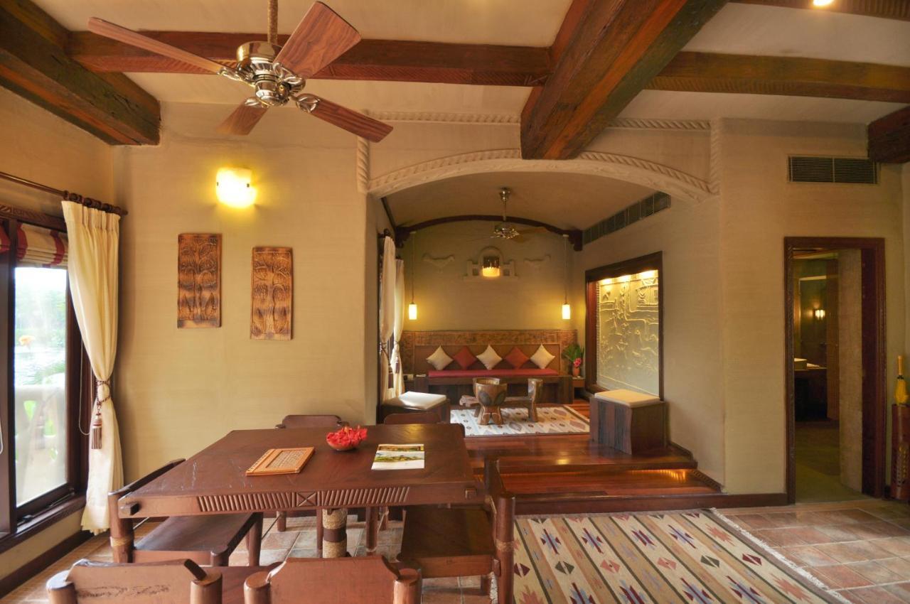 Vedic Village Spa Resort Calcutta Buitenkant foto