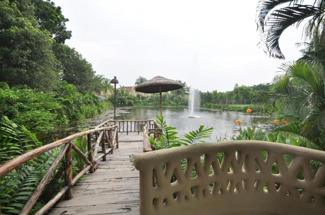 Vedic Village Spa Resort Calcutta Buitenkant foto